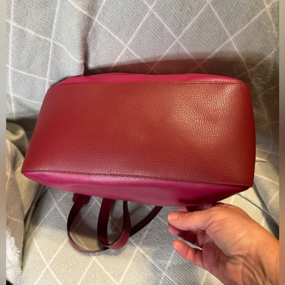 Coach - Tote 27 Colorblock w/Horse & Carriage 2021
EUC - Pebbled Leather - Picture 8 of 14